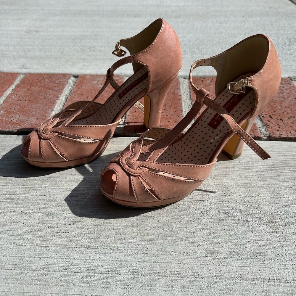 B.A.I.T. Peach Patent Leatherette Peep Toe T-Strap Lacey
Heels - 8